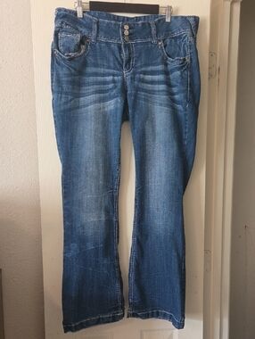 Amethyst Jeans Women’s Flared Denim in Medium Blue Wash